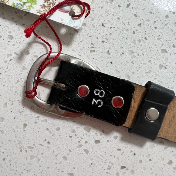 JOHNNY WAS LEATHER BELT - Picture 5 of 5